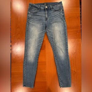 Abercrombie & Fitch Women’s Skinny Jeans - Faded Blue Wash
